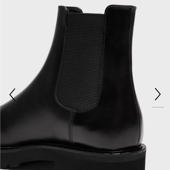 THEORY WOMEN'S CLASSIC BLACK LEATHER CHELSEA BOOTS - Picture 10 of 10